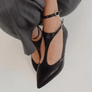Honey Python Black Stiletto